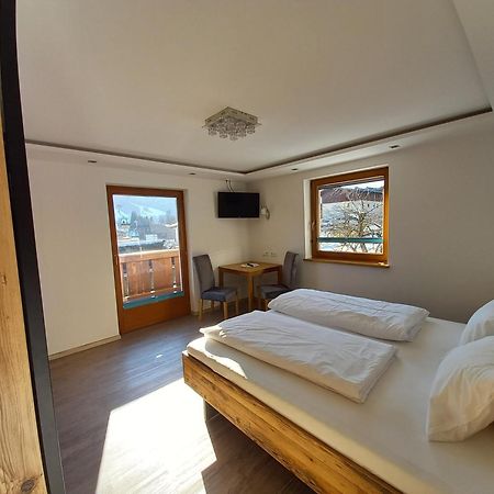 Hotel Haus Scharler, Talstation à Neukirchen am Großvenediger Extérieur photo
