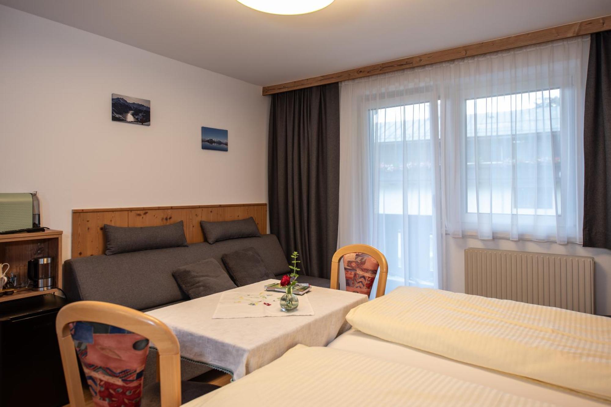 Hotel Haus Scharler, Talstation à Neukirchen am Großvenediger Extérieur photo